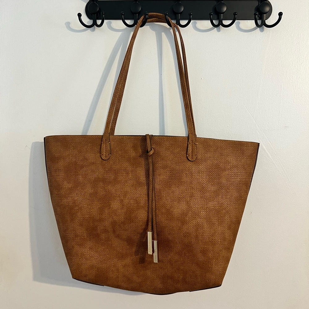 REMI/REID reversible, brown leather tote